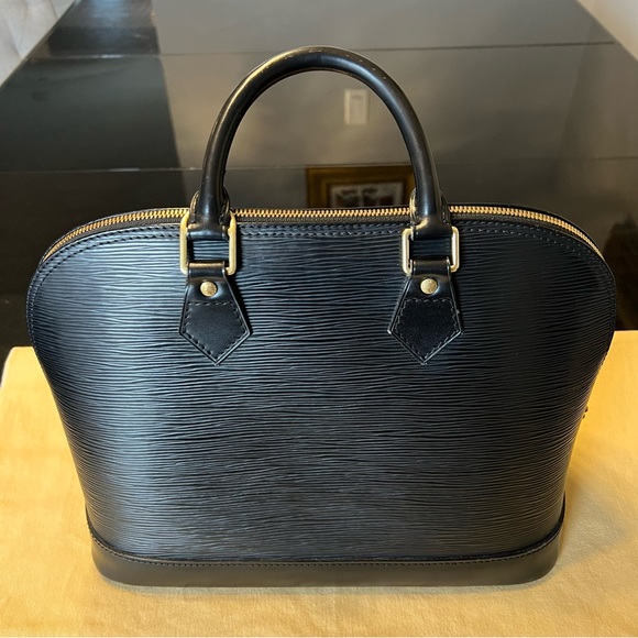 Louis Vuitton Vintage Epi Leather Alma PM Satchel - Picture 8 of 12